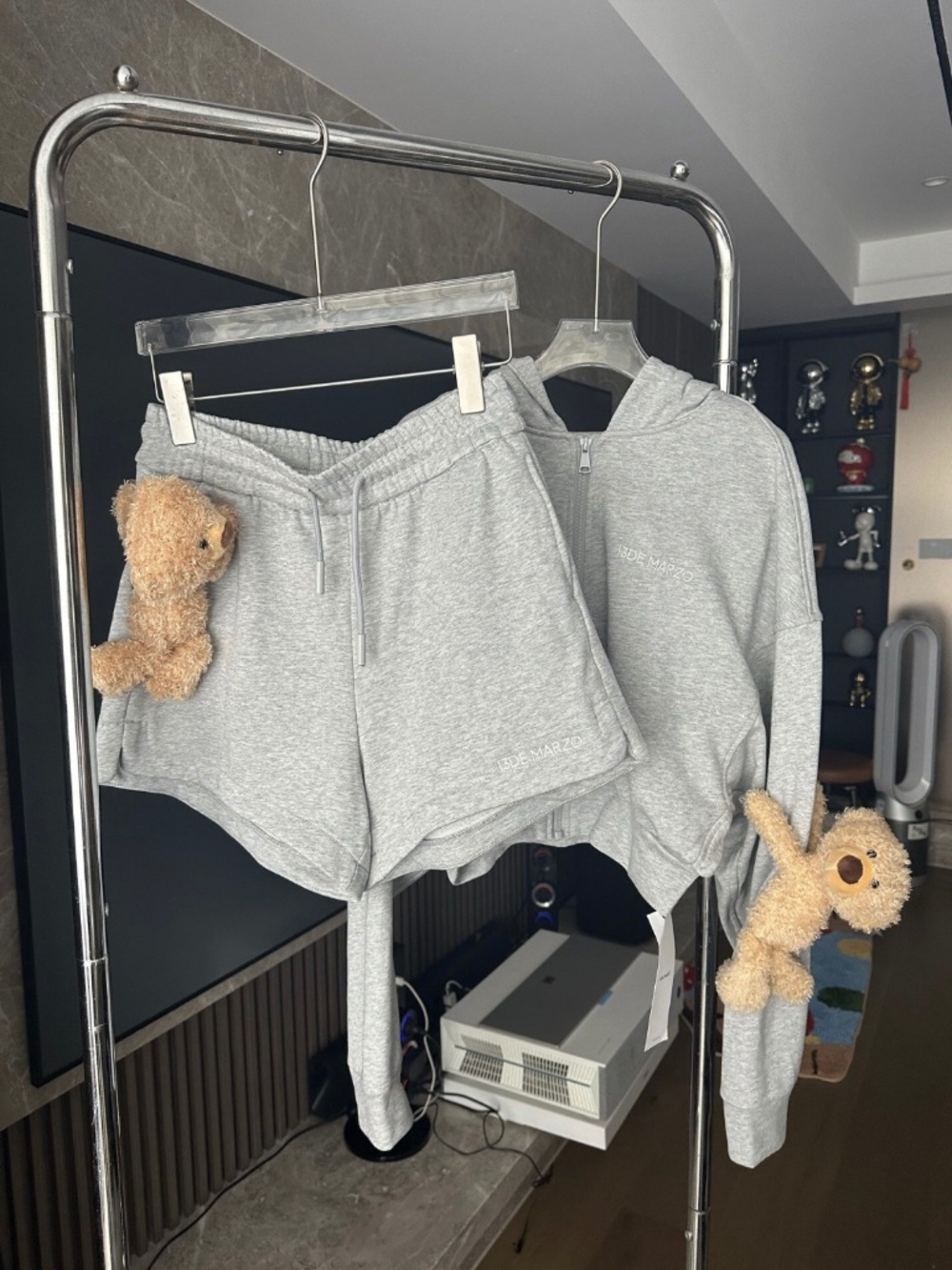 NWT-13DE MARZO Teddy Bear Hoodie & Shorts Set (Size）